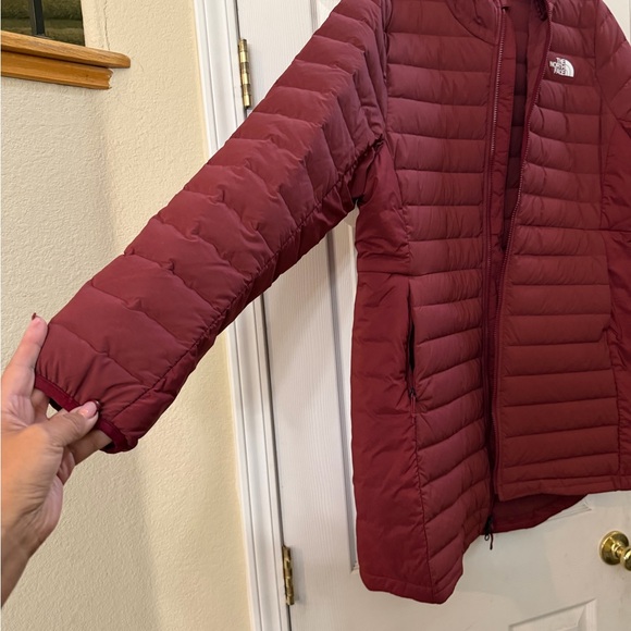 The North Face Puffer Jacket - Picture 3 of 9